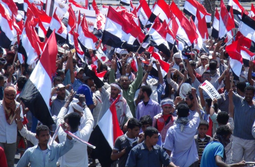 الحكومة اليمنية تعرض استقالتها لإنهاء الاحتجاجات الشعبية