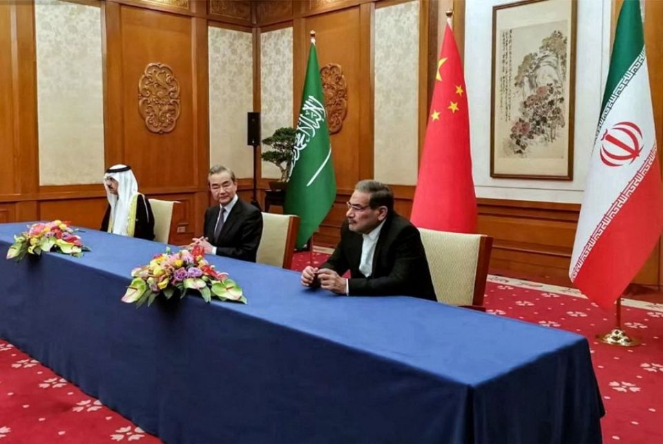 صحيفة أمريكية: إيران وافقت على وقف تسليح الحوثيين كجزء من اتفاقها مع السعودية