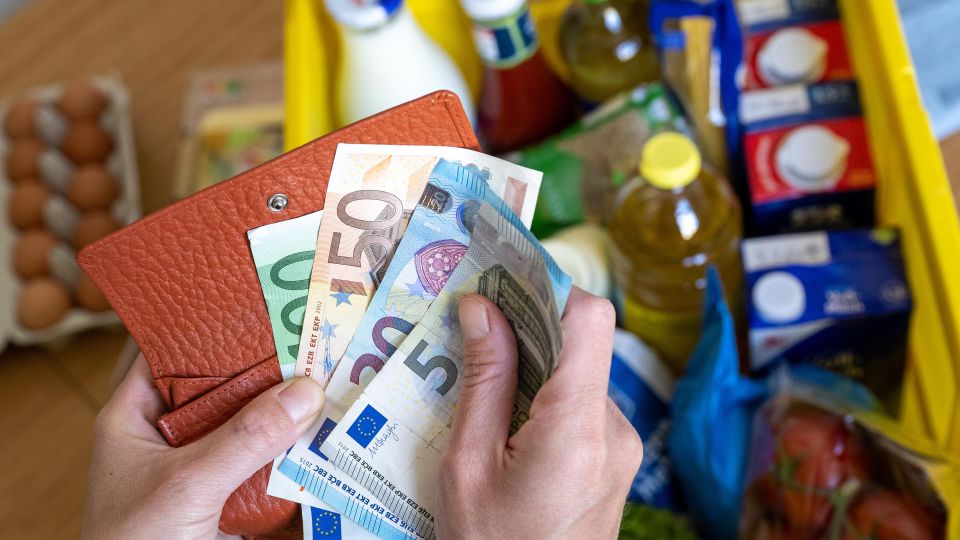 أعلى بكثير من "التضخم" الرسمي: 20% ارتفاع أسعار الغذاء بالاتحاد الأوروبي