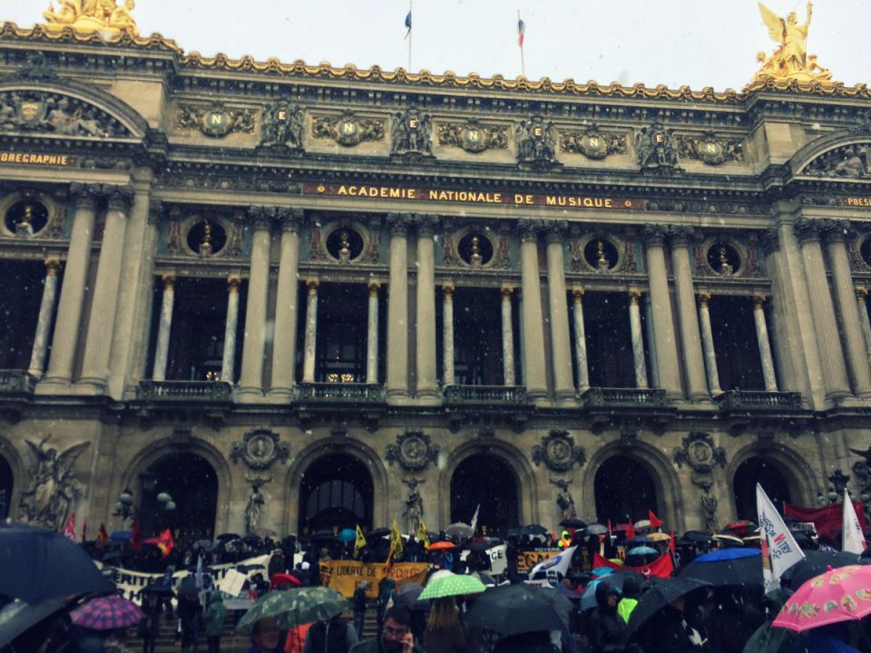 باريس: «لا سلام بلا عدالة»