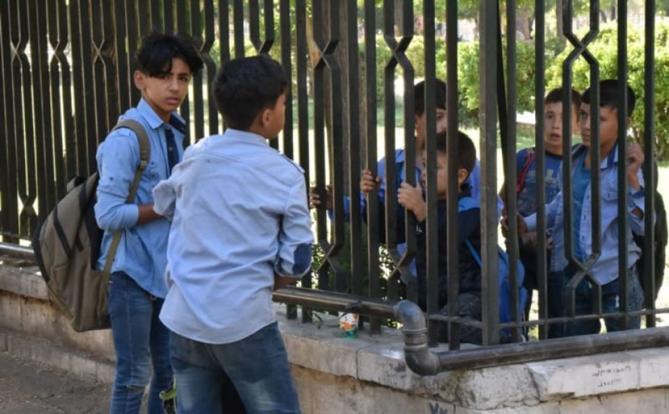 الغرامة تمنع التسرب... أم تمنع الأطفال من الأكل؟!