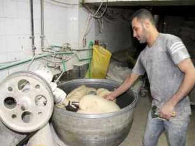 ساعات الطوارئ..الحكومة تتنازل أم تناور؟