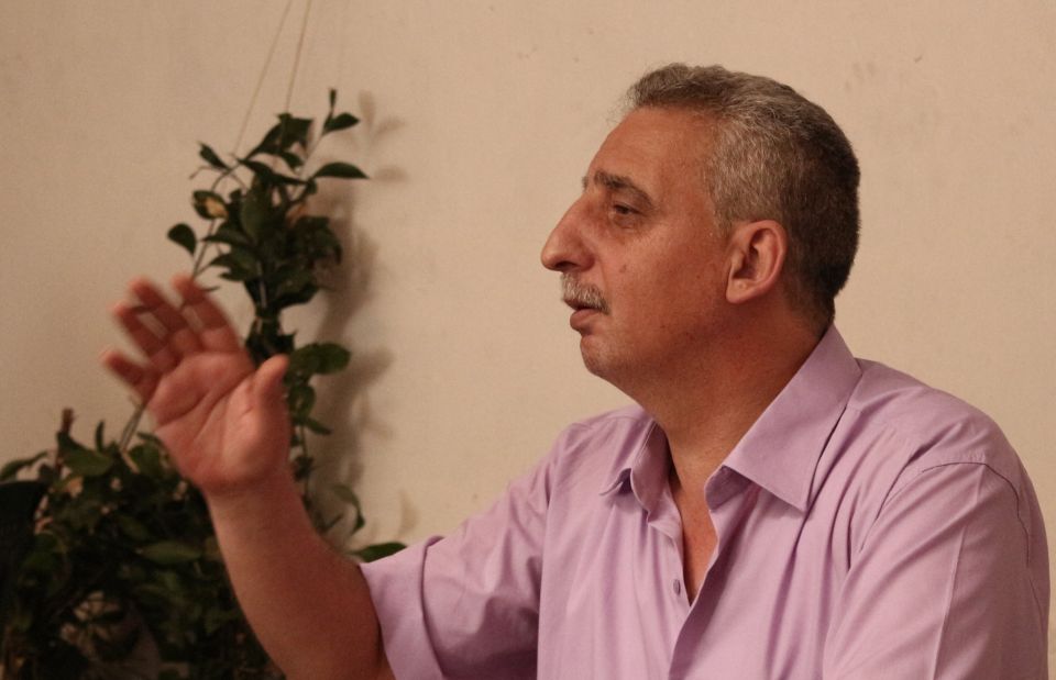 عرفات:لا أرى تغييراً كبيراً أو صغيراً مع الحكومة الجديدة!