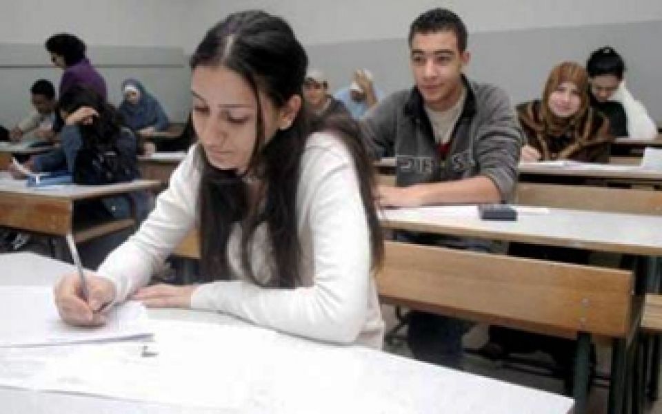 صور من امتحانات محافظة الحسكة.. فساد لن تمحيه إلا دورة الزمن