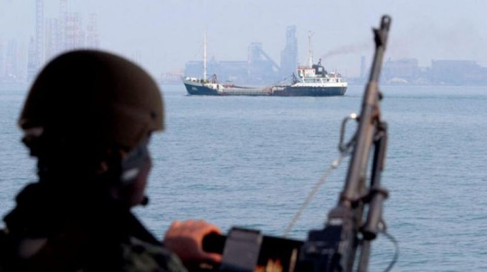 4 عوامل تدفع أسواق النفط إلى تماسك حذر قبل بدء العقوبات الأميركية
