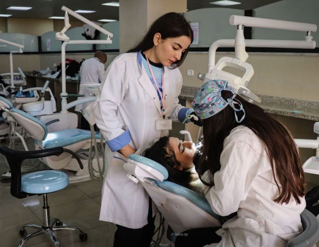 الحق في تغيير الطبيب أصبح بيروقراطياً ... نقابة أطباء الأسنان أنموذجاً