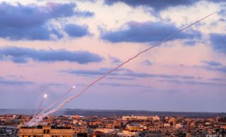 صاروخان للمقاومة الفلسطينية قبالة &laquo;تل أبيب&raquo;