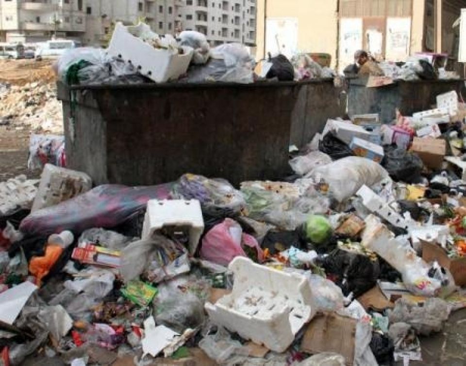 في العاصمة.. عمال النظافة غائبون!