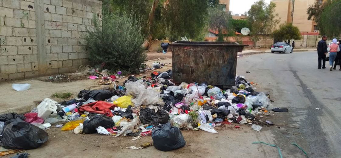 القمامة في أشرفية صحنايا... مجرد صورة بسيطة عن التراكم الكارثي في دمشق وريفها