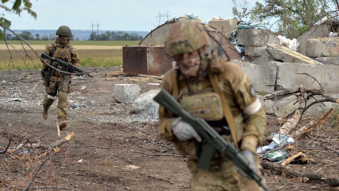 أنباء عن مخرج وحيد للقوات الأوكرانية من أرتيوموفسك ويخضع للنيران الروسية