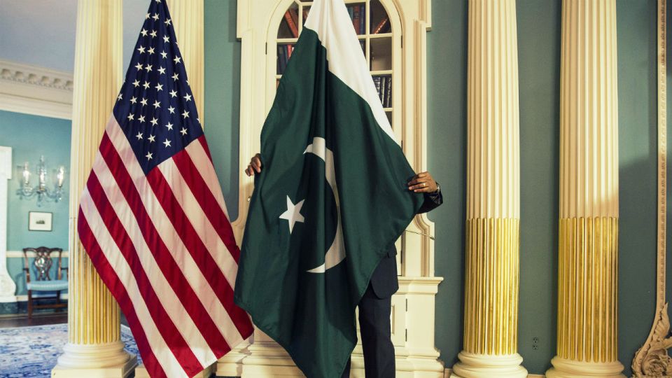 واشنطن: قرار تجميد المساعدات لباكستان قد يصل إلى بليوني دولار