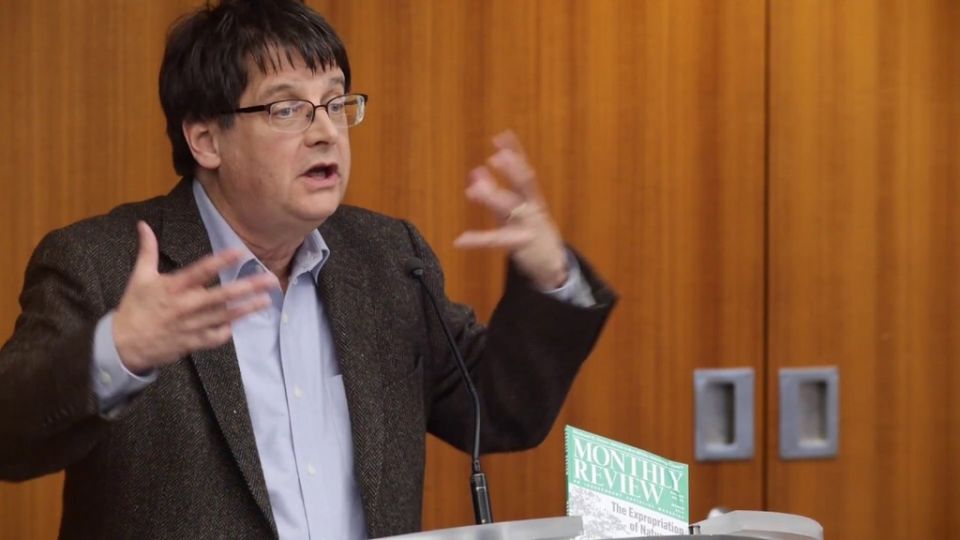 الكتاب الأمريكيون يناقشون نهاية الرأسمالية