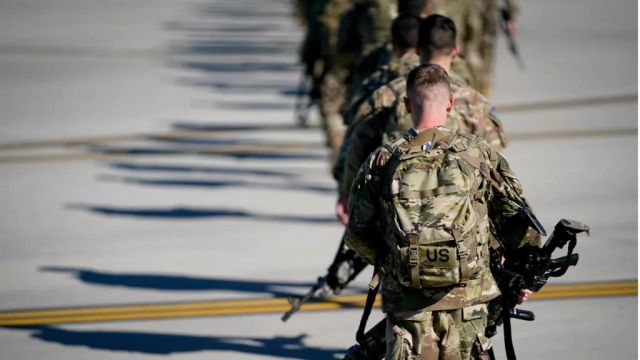 انسحاب صاخب وآخر مفاجئ... والهدف واحد