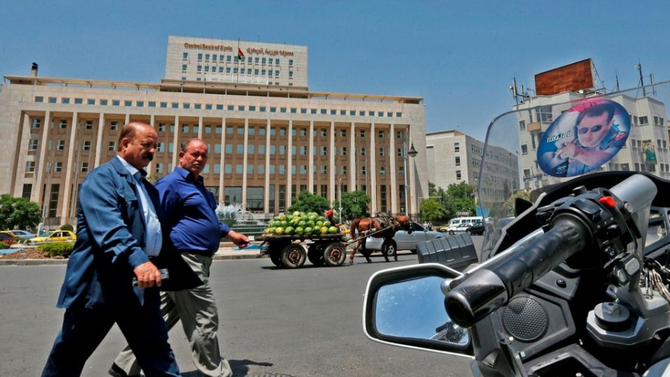 العقوبات الأمريكية جريمة أداتها الاقتصاد السياسي للفساد والفوضى
