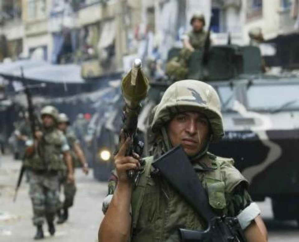 الاصطياد في المستنقع اللبناني