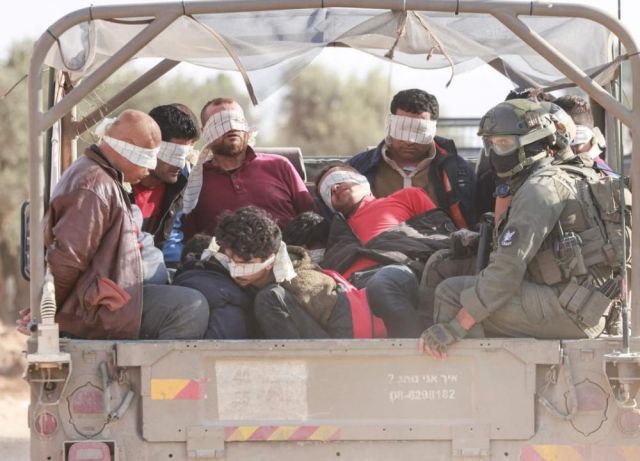 العثور على 30 شهيداً مكبلي الأيدي ومعصوبي الأعين