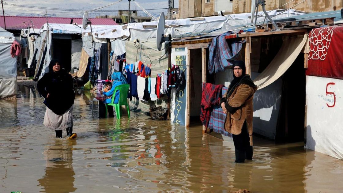 اللاجئون السوريون في لبنان يواجهون شتاءً قاسياً من جديد