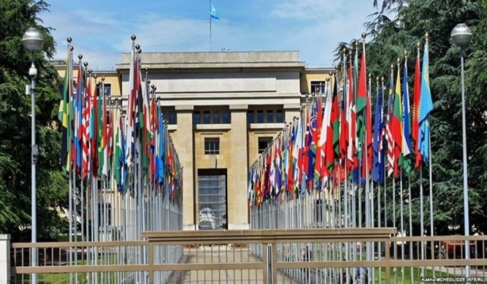 أعضاء في وفد الديمقراطيين العلمانيين يصلون سويسرا للمشاركة في جنيف3