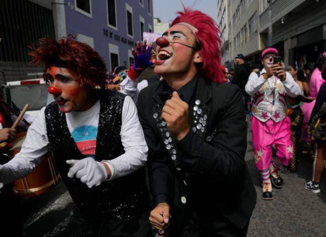 نحو سردية جديدة في وجه التهريج والمأساة- المهزلة.. ضمن زمن مضغوط