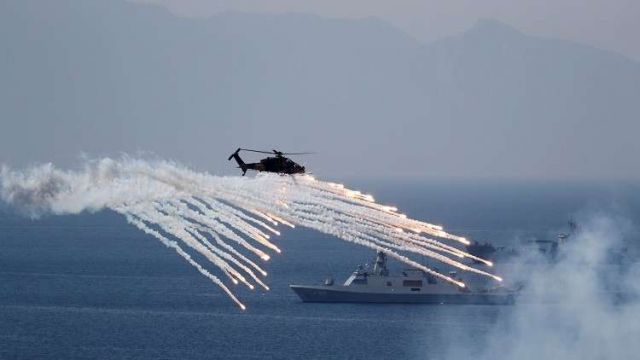 مناورات تركية سعودية في إزمير