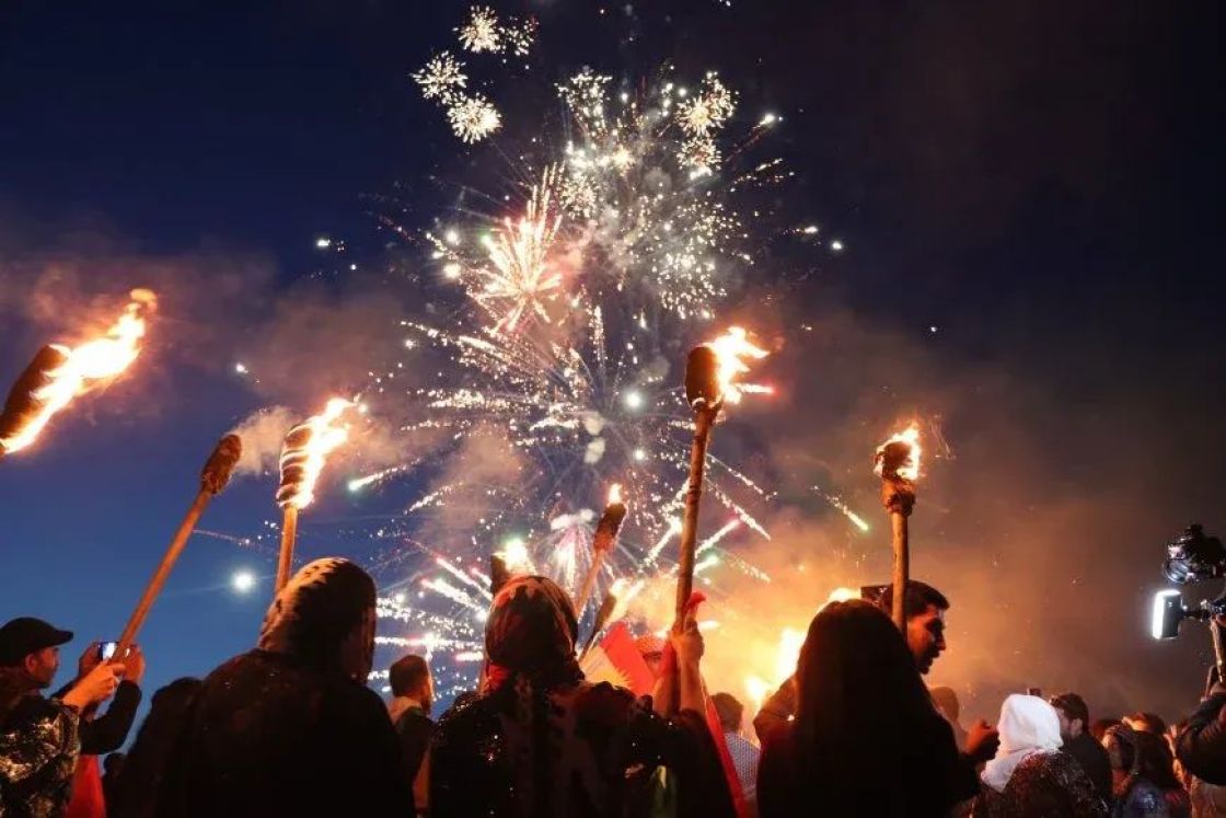 كل نوروز وأنتم بخير