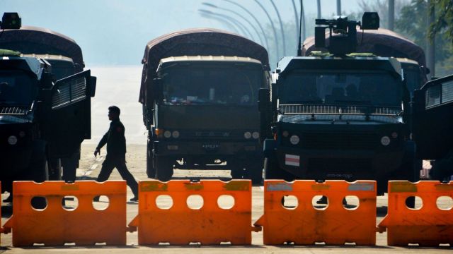 الدولة الأكثر تدبيراً للانقلابات في العالَم تفرض عقوبات على جنرالات ميانمار