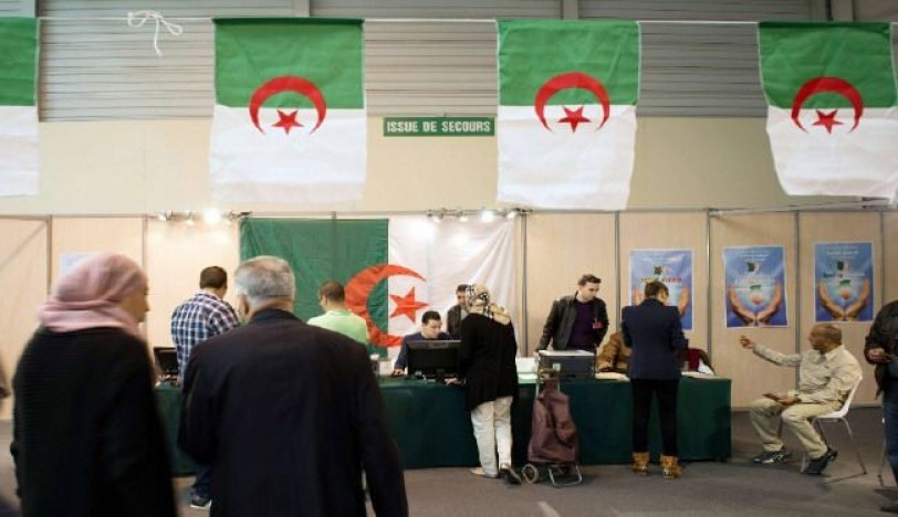 نحو 52% من الناخبين صوتوا في الانتخابات الجزائرية وأنصار بوتفليقة يعلنون فوزه