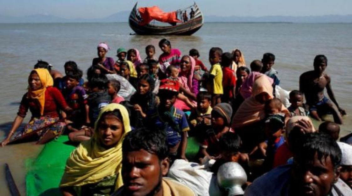 47 لاجئاً من الروهينغا في البحر تتقاذفهم الدّول وتتوعّدهم بترحيل قسري
