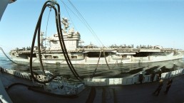 سفن هجومية أمريكية قرب الجزيرة الكورية... وموسكو تحذر