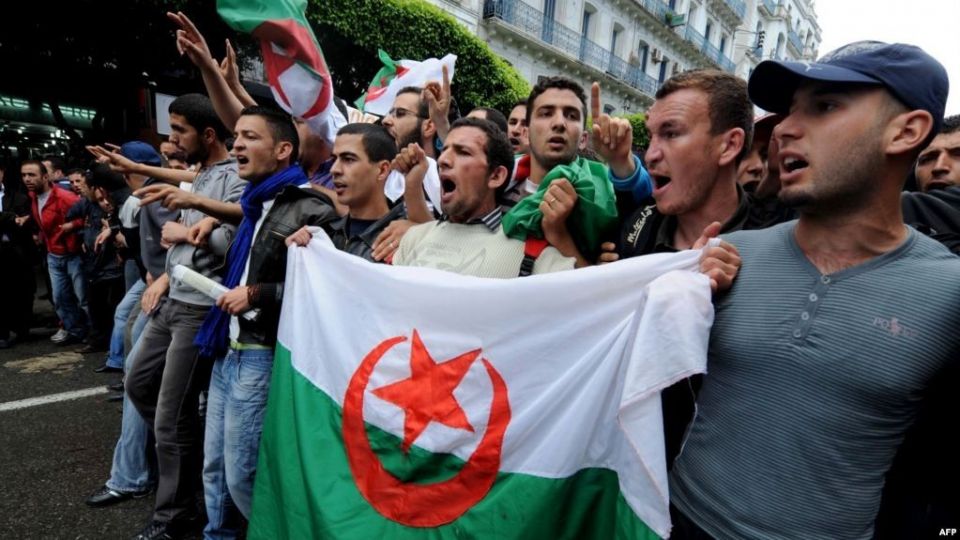 الجزائر: الحركة الشعبية ضمانة التغيير