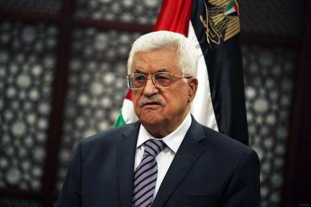 عباس يتلقى دعوة من روحاني لزيارة طهران