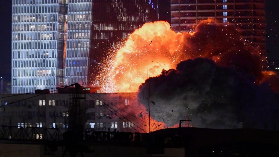 افتتاحية قاسيون 1231: كرة النار تتدحرج والنتيجة معروفة!