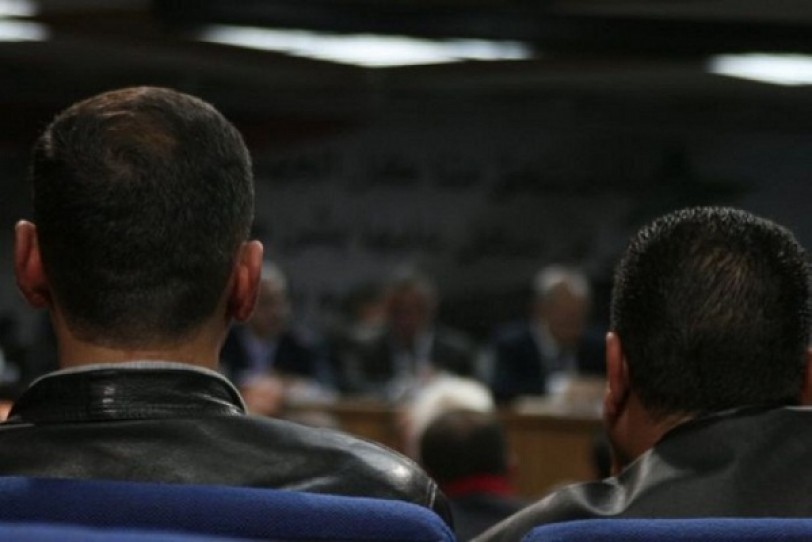 في المجلس العام الحكومة والنقابات