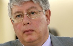 مندوب روسيا بجنيف: نأمل أن تنطلق عملية تنفيذ قرار مجلس الأمن المعني بسورية لتسوية الأزمة بشكل مرحلي