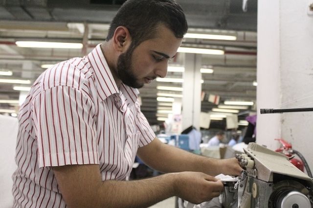العمال المؤقتون بين (السنوي) والتثبيت؟