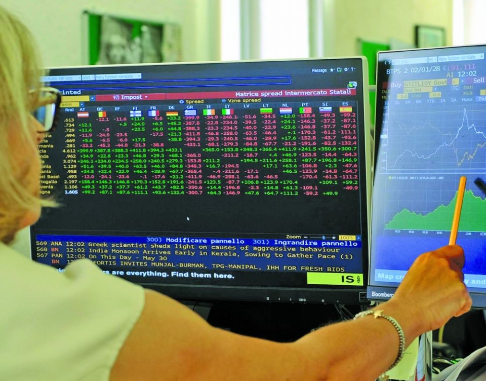 الأزمة الإيطالية تعصف بالأسهم العالمية