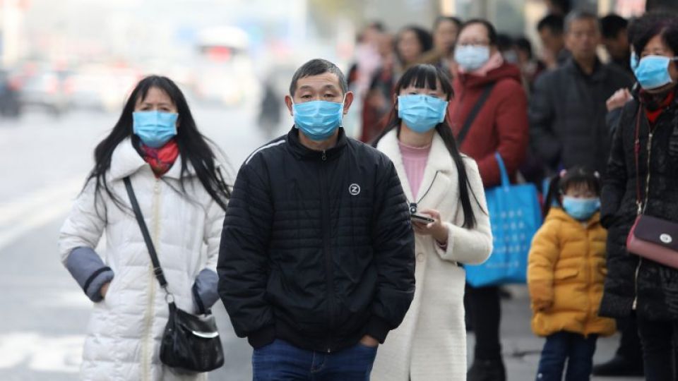الصين تفحص الملايين بعد اكتشاف ست إصابات كورونا جديدة في تشينغداو