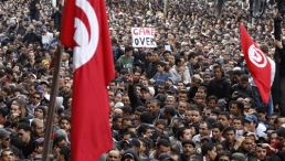 تونس: الجبهة الشعبية تدعو إلى عصيان مدني احتجاجاً على اغتيال البراهمي