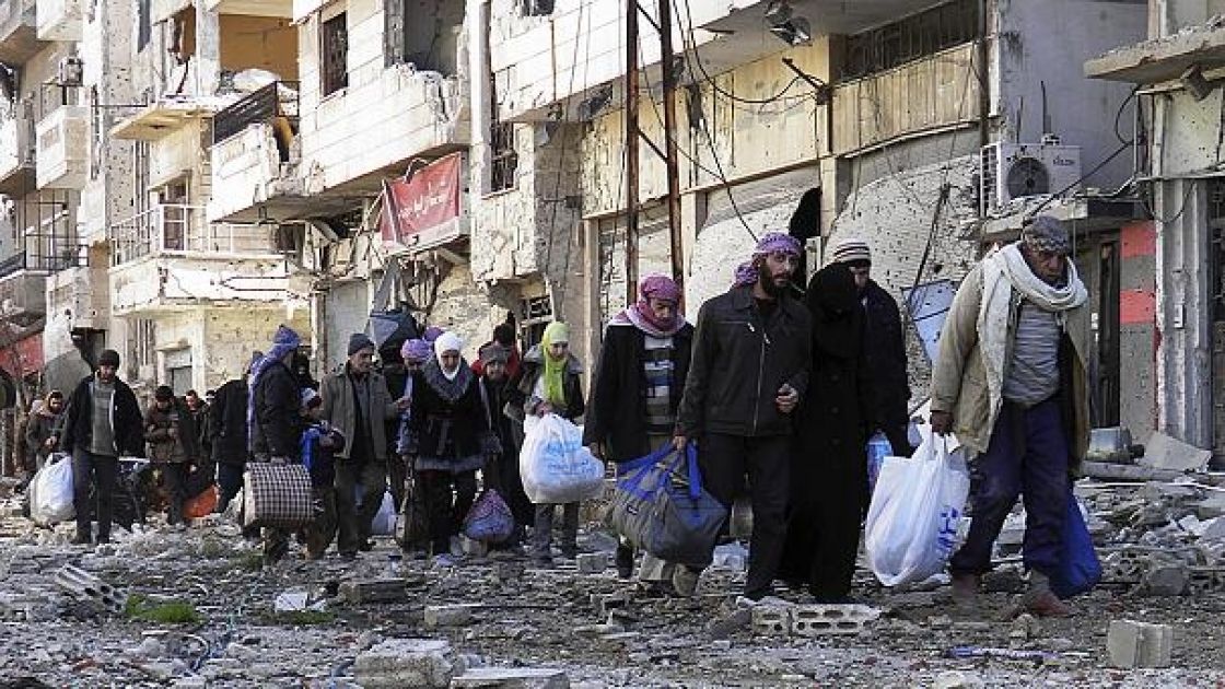 نازحو أحياء حمص بانتظار تنفيذ الوعود