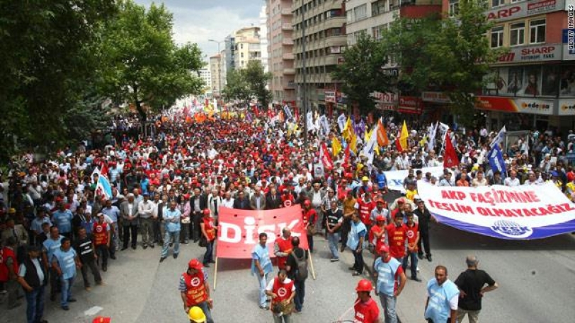 80  الف متظاهر في المانيا ضد اردوغان.. والالاف الاتراك يعودون الى ساحة &quot;تقسيم&quot; باسطنبول