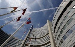الوفد الإيراني يعلق المفاوضات مع السداسية على مستوى الخبراء للتشاور