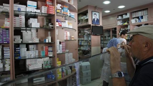 تقليص المسافة بين الصيدليات.. هل يحل مشكلة خريجي الصيدلة؟!