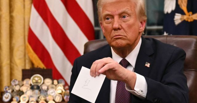 كالاس: تكتيكات ترامب عدائية لاتحادنا الأوروبي ويجب عدم وضع البيض في سلة واحدة