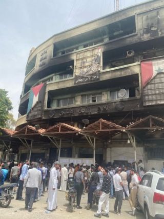 «لا حكم عليه...» السوريون يعيدون تعريف الطابور