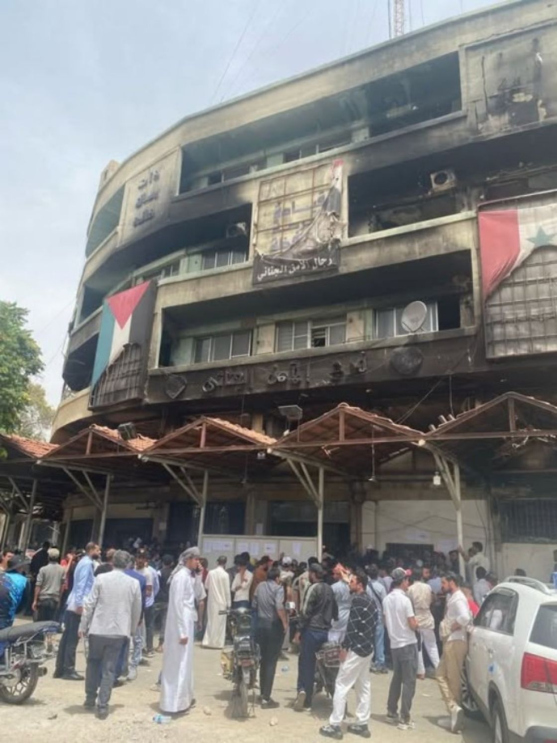 «لا حكم عليه...» السوريون يعيدون تعريف الطابور