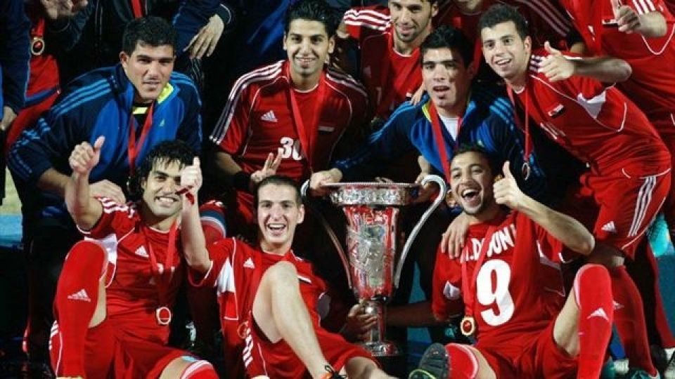 بين قوسين   صناعة الانتصار