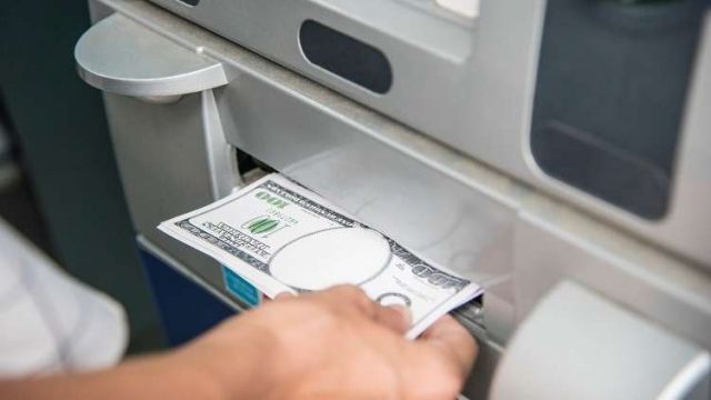 قراصنة يخترقون آلاف الحسابات المصرفية في باكستان