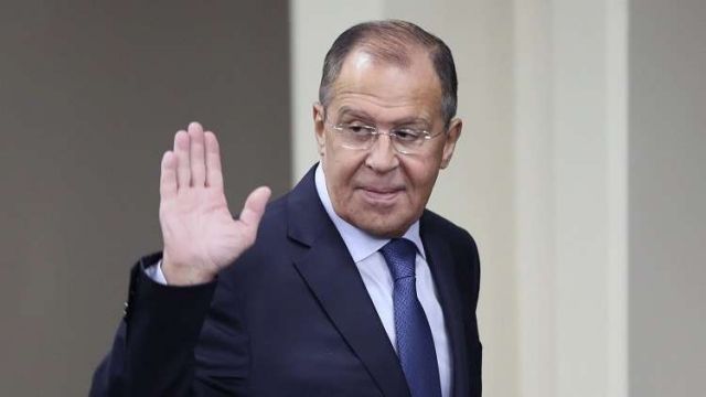 لافروف: تخفيف العقوبات على بيونغ يانغ مقابل النووي