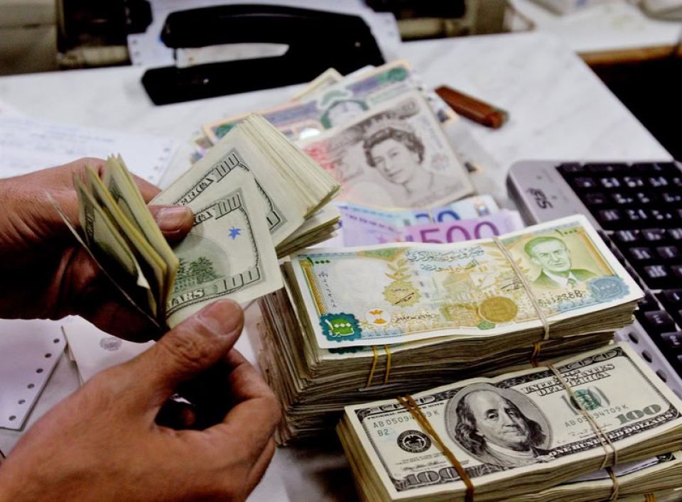 الدولار في سورية أداة نقدية أم منظومة أسعار متصارعة