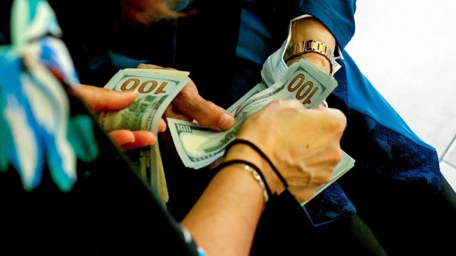 لبنان سيطبع &laquo;المليون ليرة&raquo; قريباً وسط استمرار الارتهان للدولار